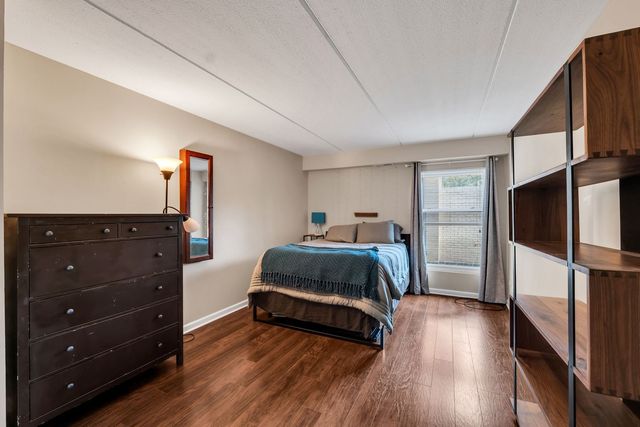 804 N River Road 1D, Mount Prospect, IL 60056