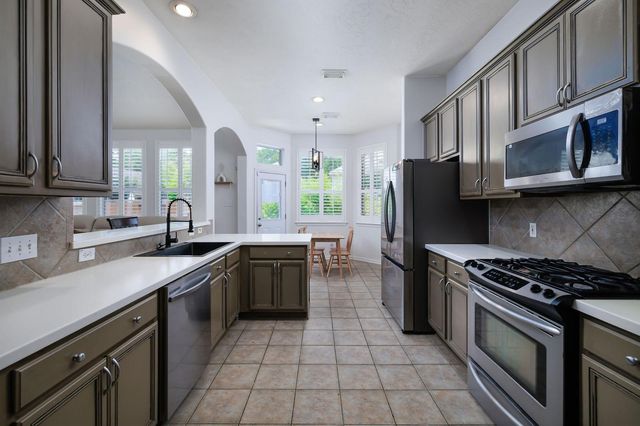 19 Poplar Pine Court, Conroe, TX 77385