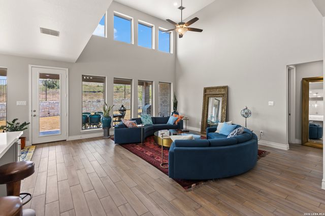 1839 Weinnacht, New Braunfels, TX 78132