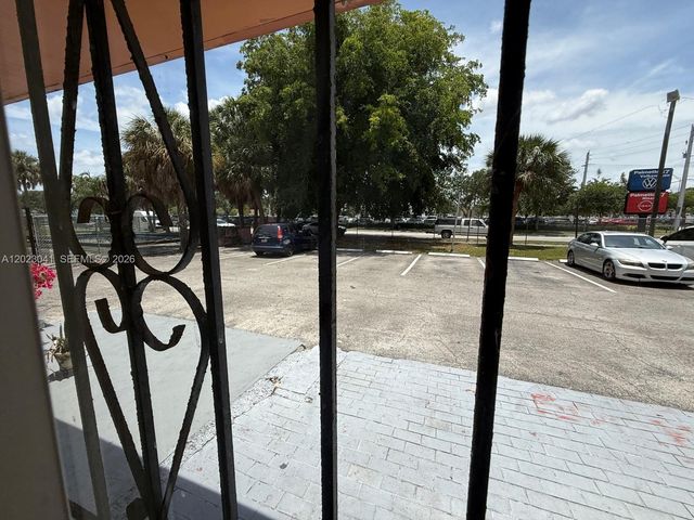 17101 NW 57th Ave 102, Miami Gardens, FL 33055