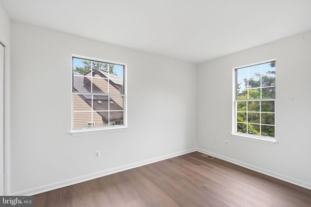 9008 ACREDALE CT, College Park, MD 20740