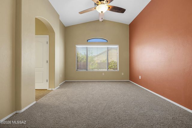 8753 N Moonfire Drive, Tucson, AZ 85743