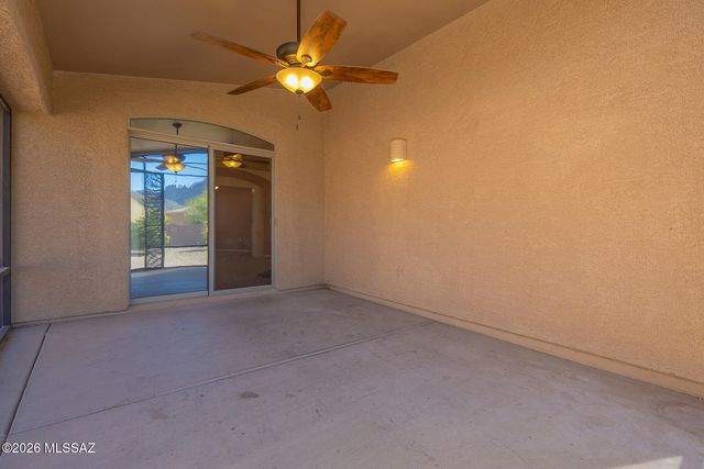 8753 N Moonfire Drive, Tucson, AZ 85743