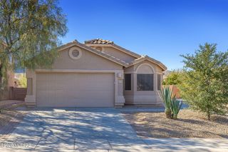 8753 N Moonfire Drive, Tucson, AZ 85743