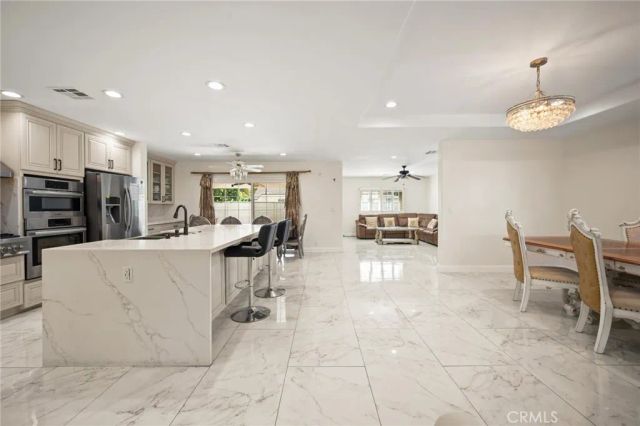 18900 Knapp, Northridge, CA 91324