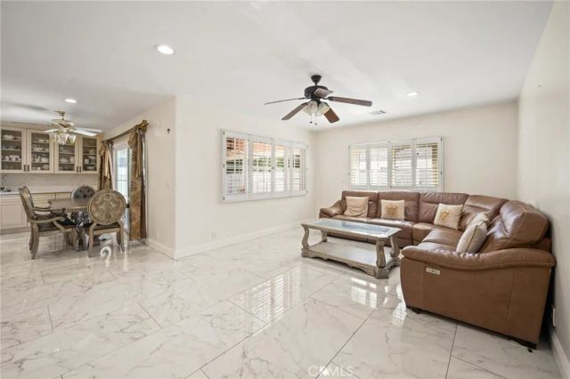 18900 Knapp, Northridge, CA 91324