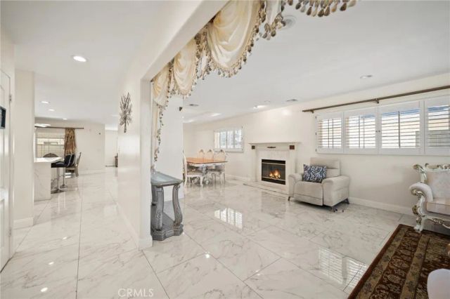 18900 Knapp, Northridge, CA 91324