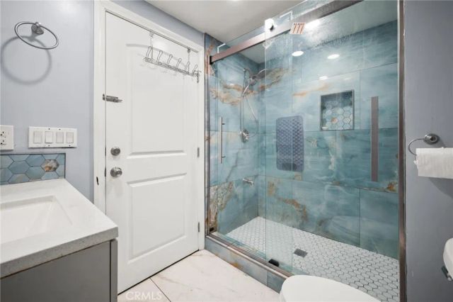 18900 Knapp, Northridge, CA 91324