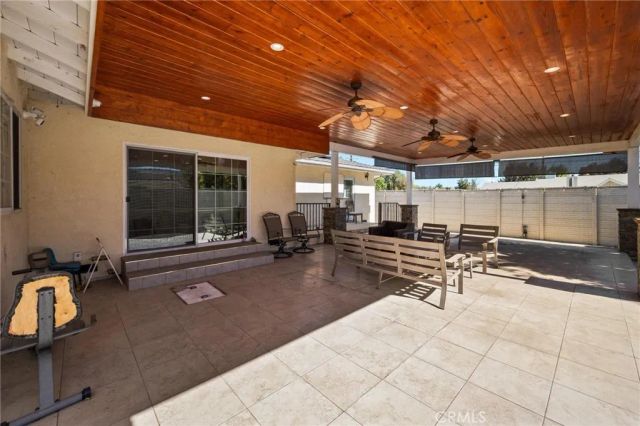 18900 Knapp, Northridge, CA 91324