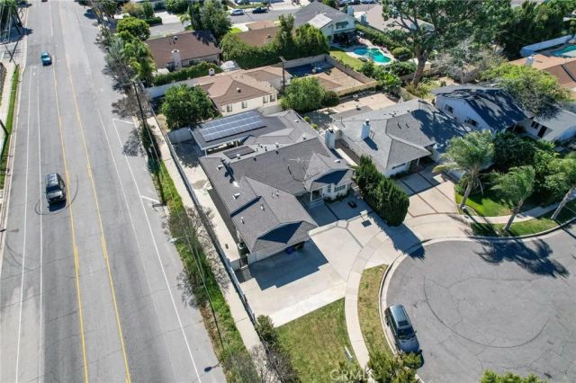 18900 Knapp, Northridge, CA 91324