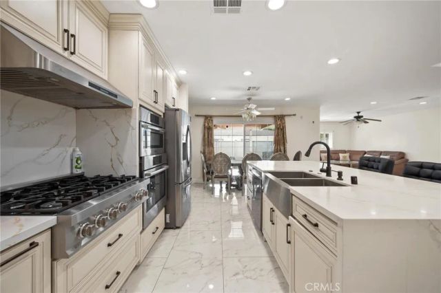 18900 Knapp, Northridge, CA 91324