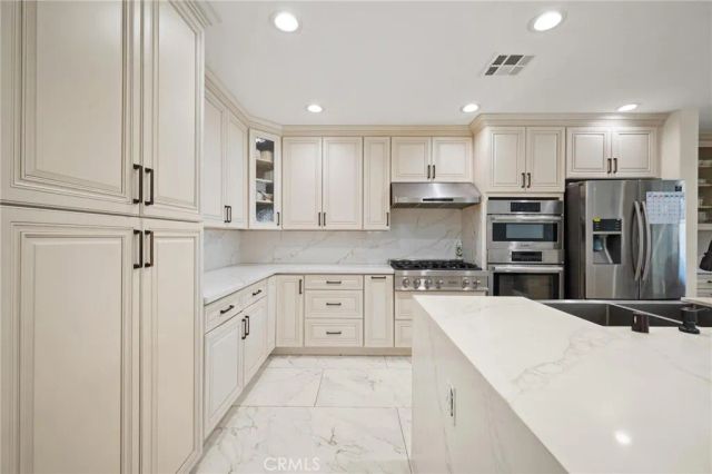 18900 Knapp, Northridge, CA 91324