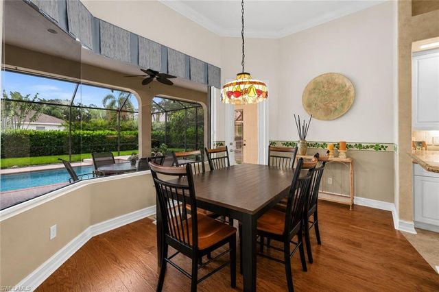 2027 Castle Garden LN, Naples, FL 34110
