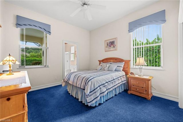 2027 Castle Garden LN, Naples, FL 34110