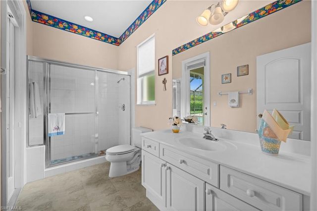 2027 Castle Garden LN, Naples, FL 34110