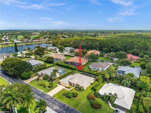 2027 Castle Garden LN, Naples, FL 34110