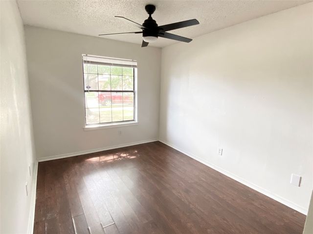 914 Azalia Drive, Lewisville, TX 75067