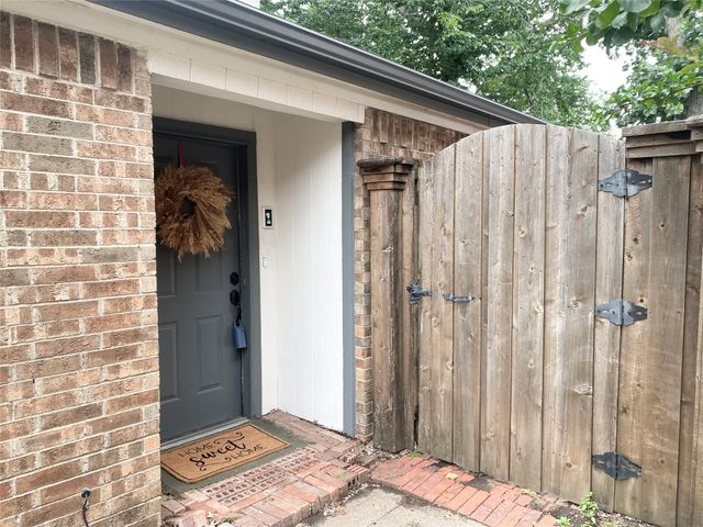 914 Azalia Drive, Lewisville, TX 75067