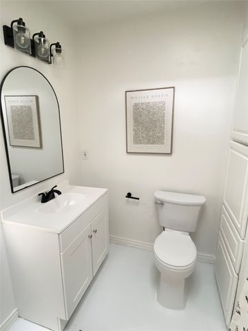 914 Azalia Drive, Lewisville, TX 75067