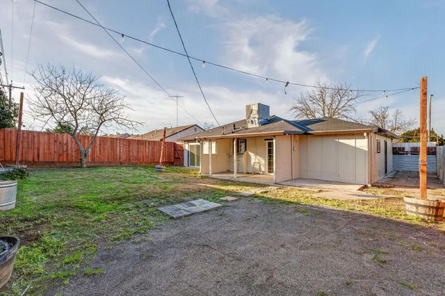 4016 Stephen Dr, North Highlands, CA 95660