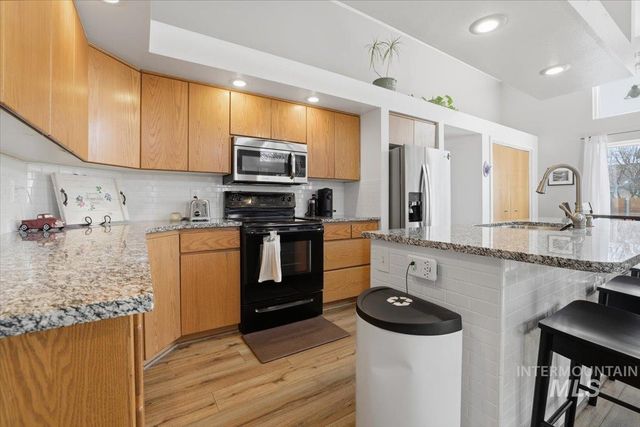 2499 N Lark Ave, Meridian, ID 83646