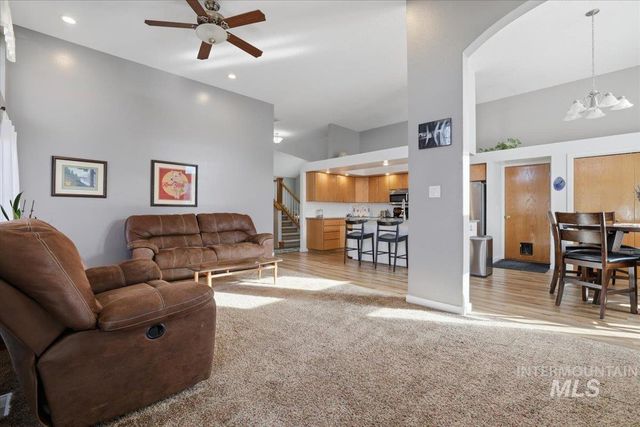 2499 N Lark Ave, Meridian, ID 83646