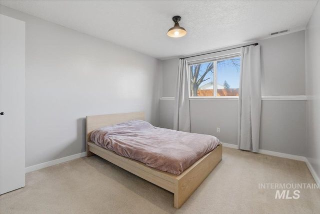 2499 N Lark Ave, Meridian, ID 83646