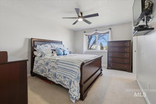 2499 N Lark Ave, Meridian, ID 83646