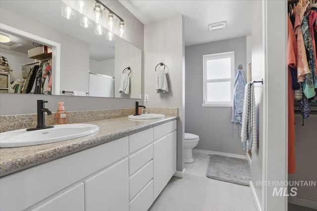 2499 N Lark Ave, Meridian, ID 83646