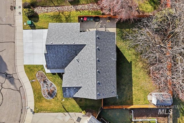 2499 N Lark Ave, Meridian, ID 83646