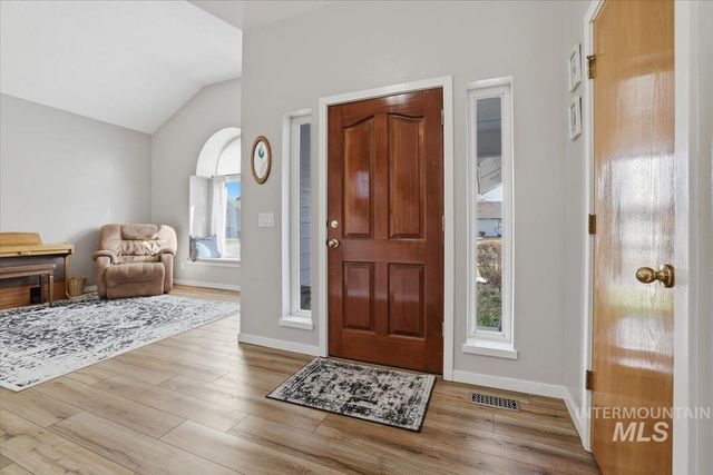 2499 N Lark Ave, Meridian, ID 83646