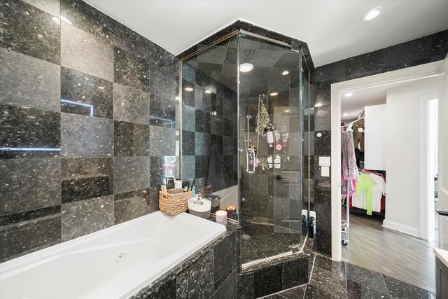 21 W Goethe Street 18GH, Chicago, IL 60610