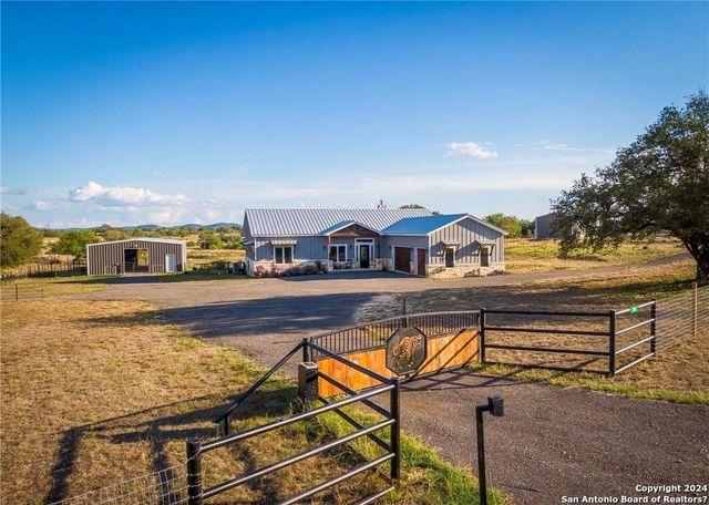 345 laguna, Bandera, TX 78003