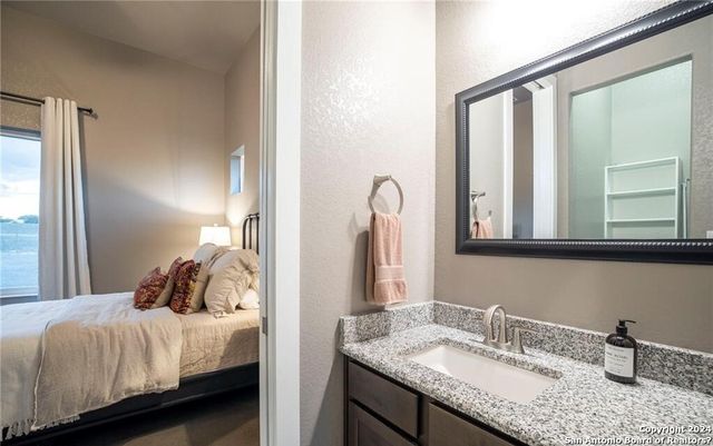 345 laguna, Bandera, TX 78003
