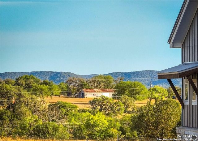 345 laguna, Bandera, TX 78003