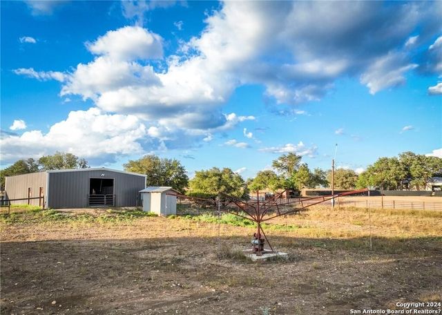345 laguna, Bandera, TX 78003