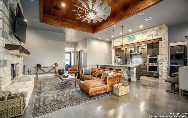 345 laguna, Bandera, TX 78003