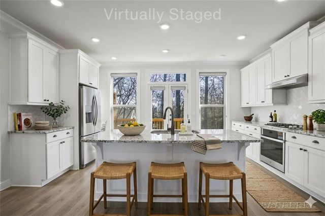 7950 Laurel Creek Drive, Suwanee, GA 30024