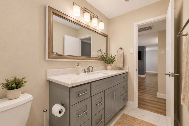 5335 Bent Tree Forest Drive 192, Dallas, TX 75248