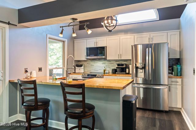 451 N Crestwood Drive, Wilmington, NC 28405