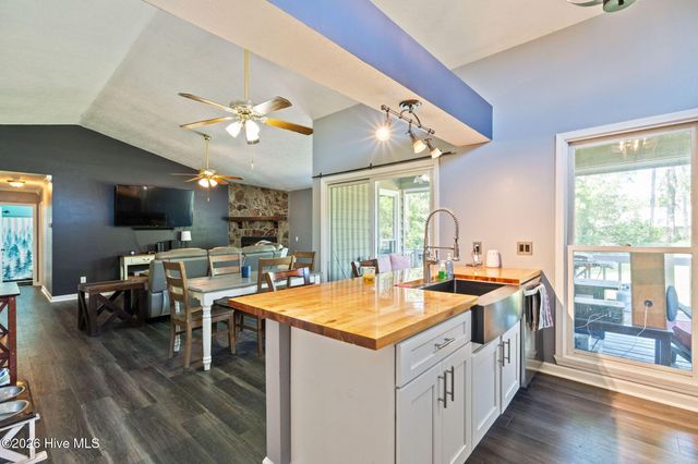 451 N Crestwood Drive, Wilmington, NC 28405