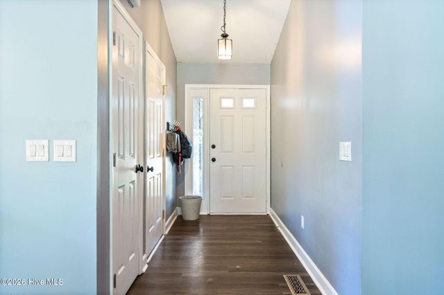 451 N Crestwood Drive, Wilmington, NC 28405