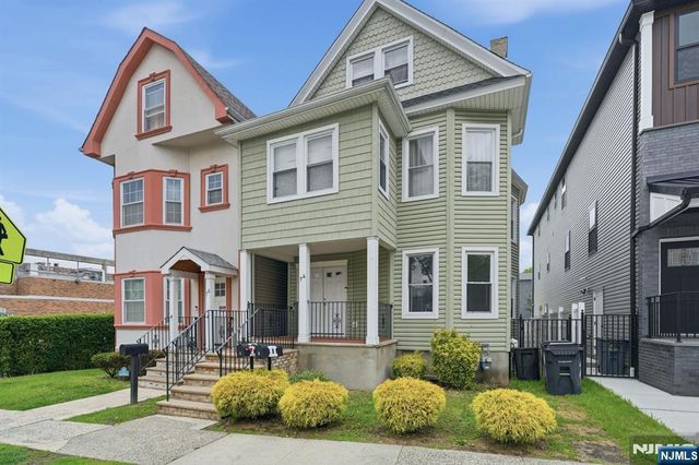 74 Hamilton Street, East Orange, NJ 07017