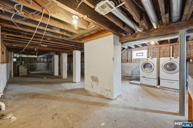 74 Hamilton Street, East Orange, NJ 07017