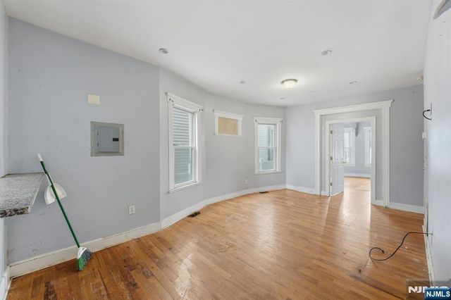74 Hamilton Street, East Orange, NJ 07017