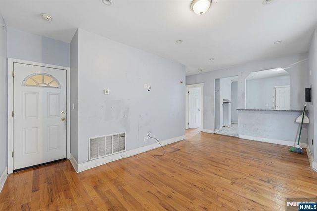 74 Hamilton Street, East Orange, NJ 07017