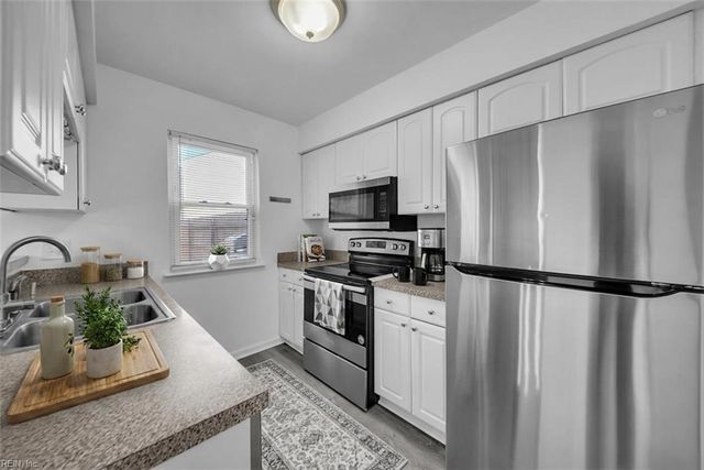 1312 Mikie CT, Virginia Beach, VA 23453