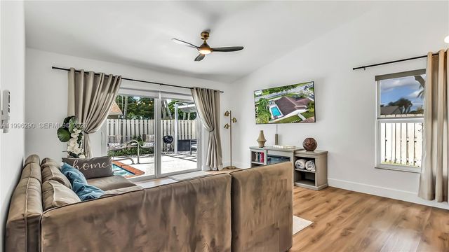 651 Shiloh Ter 651, Davie, FL 33325