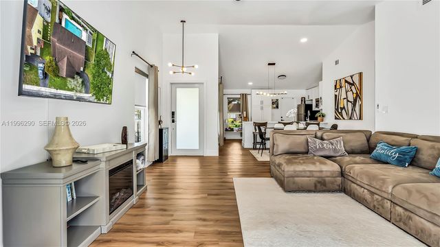 651 Shiloh Ter 651, Davie, FL 33325