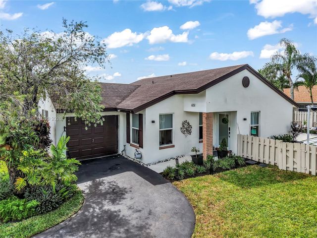 651 Shiloh Ter 651, Davie, FL 33325